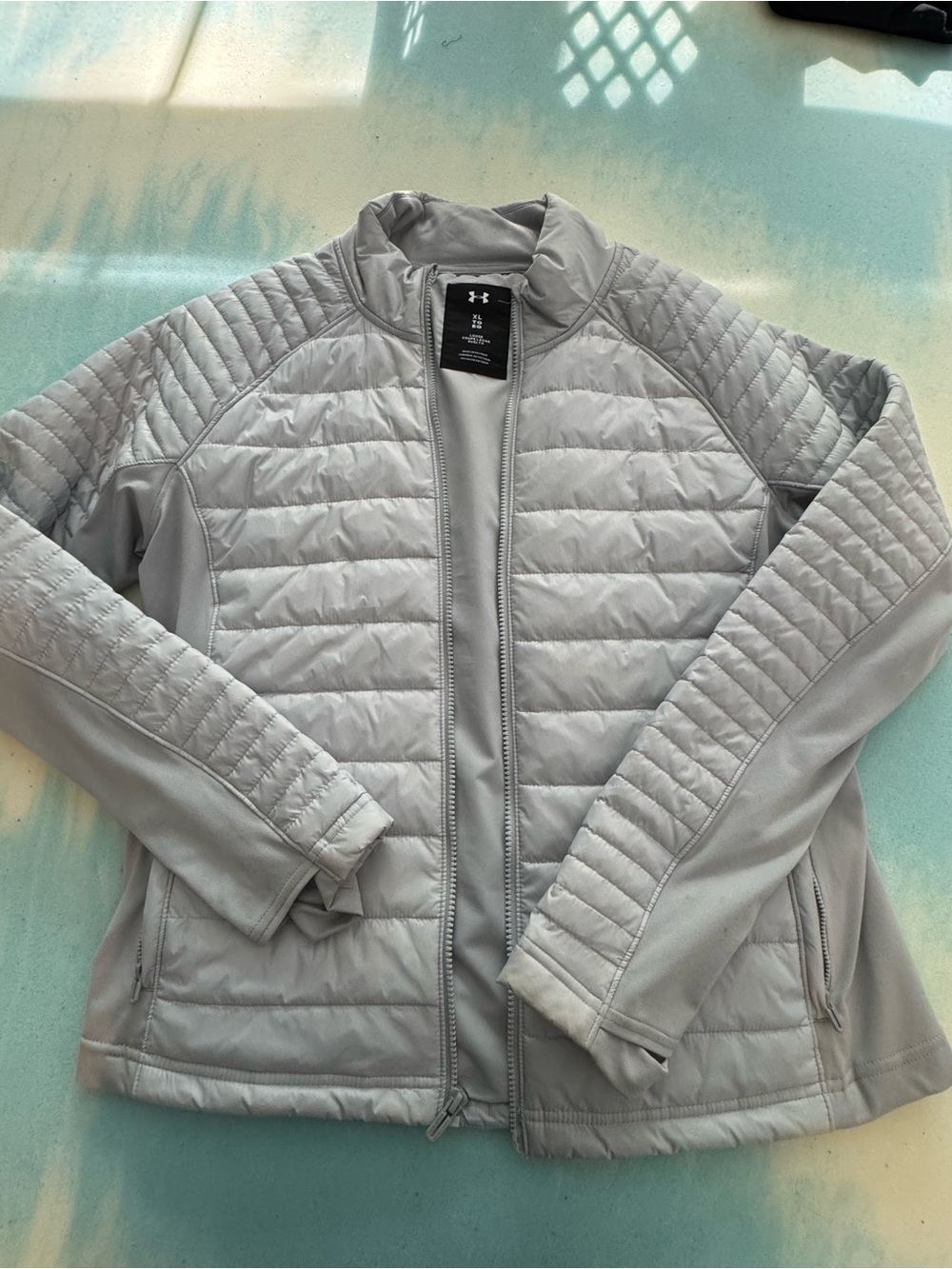 Under Armour Women's Light Gray Quilted Hybrid Jacket